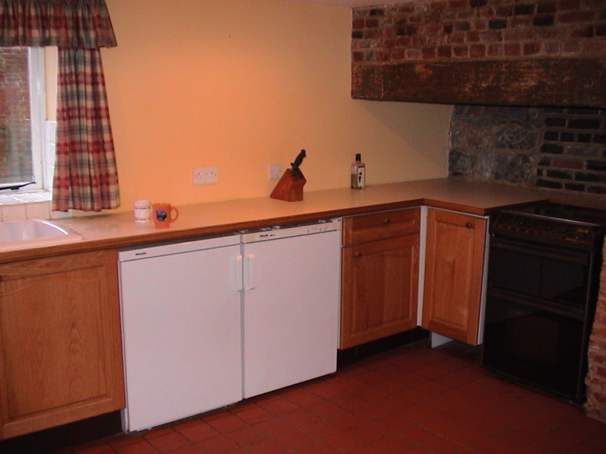 Kitchen before refurbishment